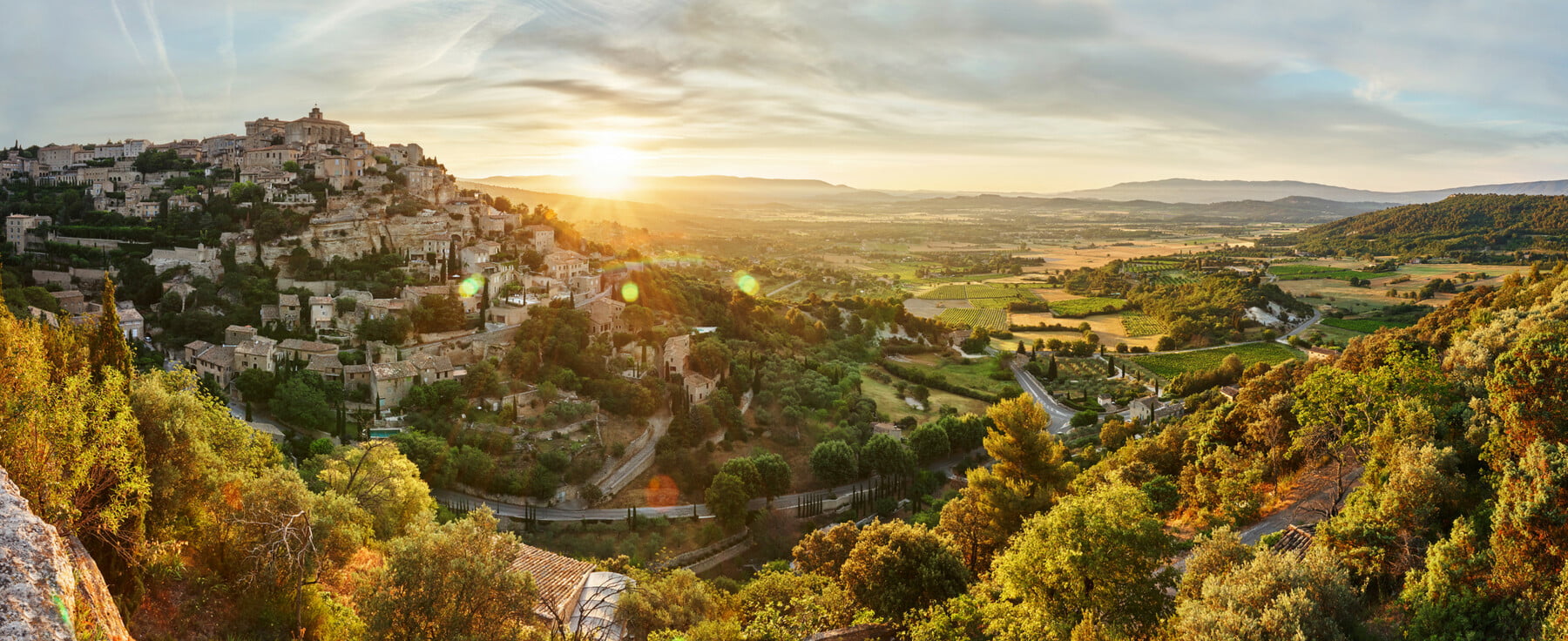 Triangle d'Or du Luberon • gordes pano scaled